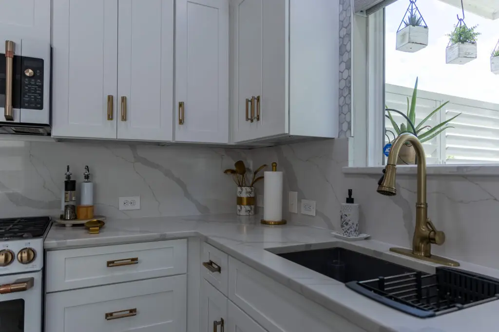 Quartz countertops Calacatta